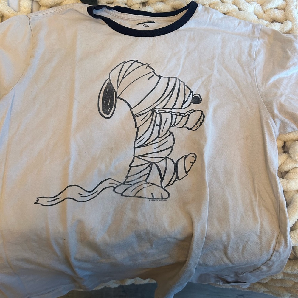 Cute old navy shirt